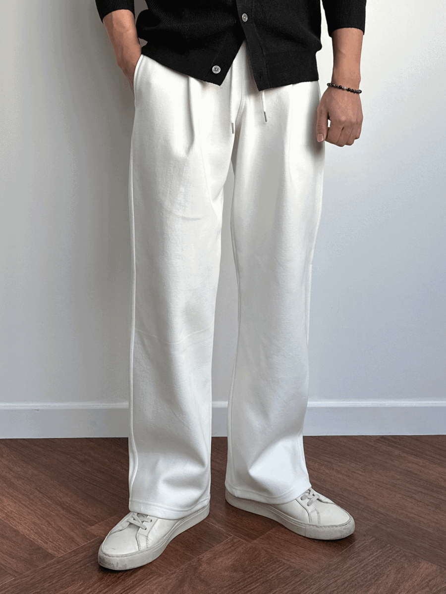 one-tuck wide comfort pants