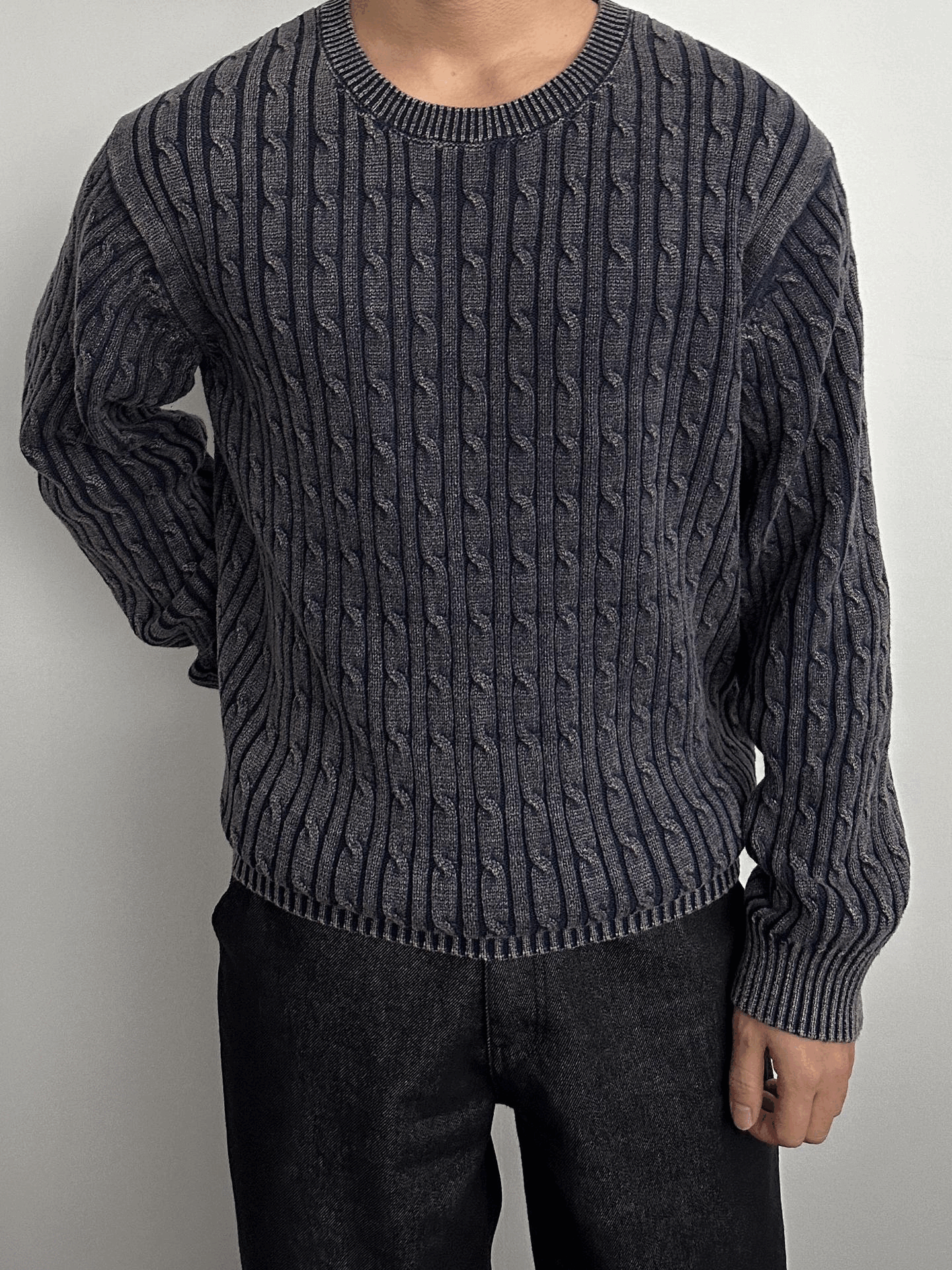 Washed Cable Round Knit
